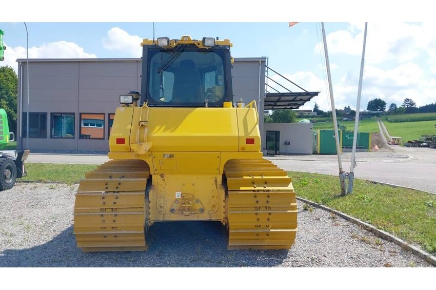 D 65 PX-18