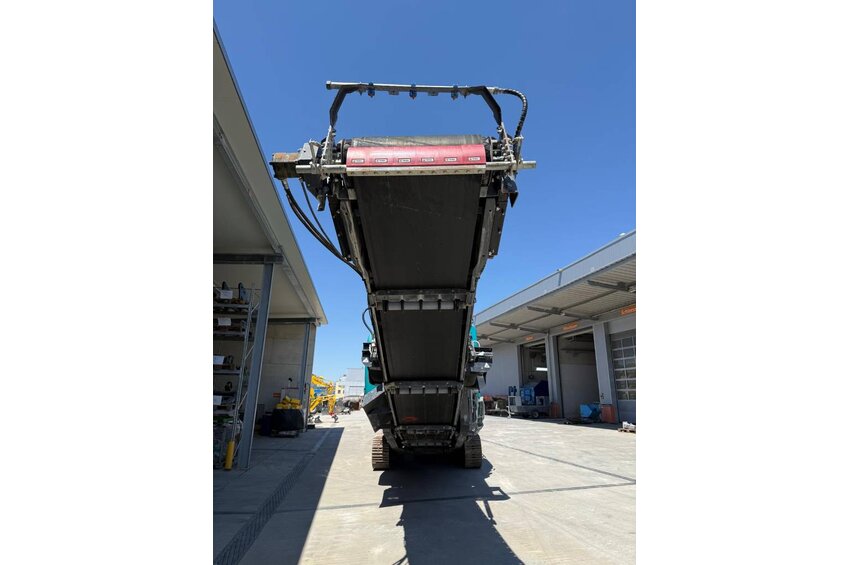 Premiertrak 330