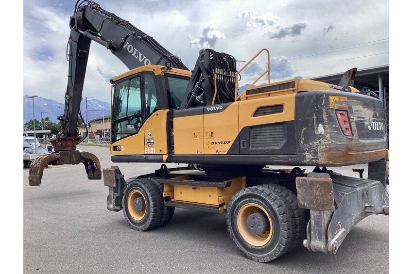EW 210 D