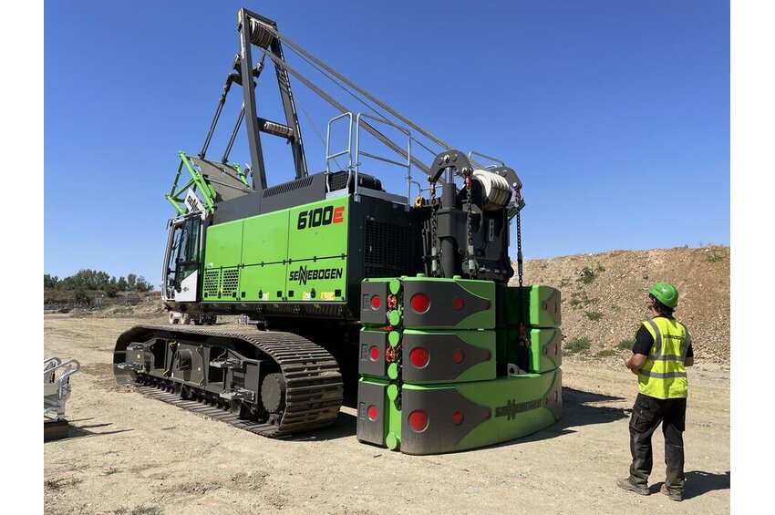 6100 E