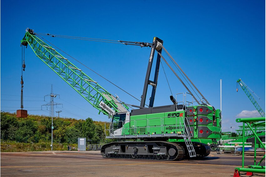6100 E